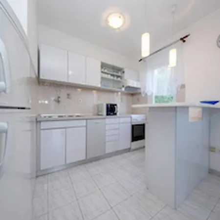 & Bay - Two Bedroom With Balcony And Sea View App 6