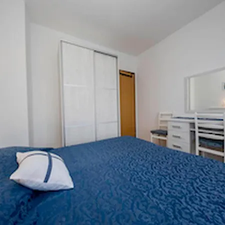 & Bay - Two Bedroom With Balcony And Sea View App 6