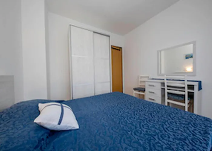 & Bay - Two Bedroom With Balcony And Sea View App 6
